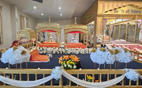ਗੁਰੂ ਨਾਨਕ ਦੇਵ ਜੀ ਦੇ 555ਵੇਂ ਪ੍ਰਕਾਸ਼ ਦਿਹਾੜੇ ਮੌਕੇ ਦੇਸ਼ ਭਰ ਦੇ ਗੁਰਦੁਆਰਿਆਂ ਵਿੱਚ ਵਿਸ਼ੇਸ਼ ਦੀਵਾਨ