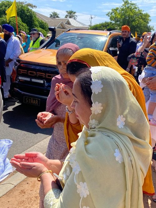 ਗੁਰੂ ਨਾਨਕ ਦੇਵ ਜੀ ਦੇ 555ਵੇਂ ਪ੍ਰਕਾਸ਼ ਦਿਹਾੜੇ ਮੌਕੇ ਐਡੀਲੇਡ ਦੀਆਂ ਸਿੱਖ ਸੰਗਤਾਂ ਵੱਲੋਂ ਨਗਰ ਕੀਰਤਨ ਦਾ ਆਯੋਜਨ @Gurdwara Sri Dashmesh Darbar Virginia