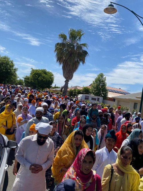 ਗੁਰੂ ਨਾਨਕ ਦੇਵ ਜੀ ਦੇ 555ਵੇਂ ਪ੍ਰਕਾਸ਼ ਦਿਹਾੜੇ ਮੌਕੇ ਐਡੀਲੇਡ ਦੀਆਂ ਸਿੱਖ ਸੰਗਤਾਂ ਵੱਲੋਂ ਨਗਰ ਕੀਰਤਨ ਦਾ ਆਯੋਜਨ @Gurdwara Sri Dashmesh Darbar Virginia