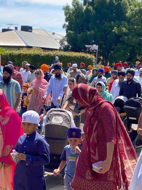 ਗੁਰੂ ਨਾਨਕ ਦੇਵ ਜੀ ਦੇ 555ਵੇਂ ਪ੍ਰਕਾਸ਼ ਦਿਹਾੜੇ ਮੌਕੇ ਐਡੀਲੇਡ ਦੀਆਂ ਸਿੱਖ ਸੰਗਤਾਂ ਵੱਲੋਂ ਨਗਰ ਕੀਰਤਨ ਦਾ ਆਯੋਜਨ @Gurdwara Sri Dashmesh Darbar Virginia