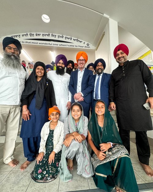 Greens Senator David Shoebridge attends Sikh community gatherings at Glenwood Gurdwara Sahib