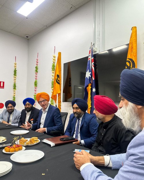 Greens Senator David Shoebridge attends Sikh community gatherings at Glenwood Gurdwara Sahib