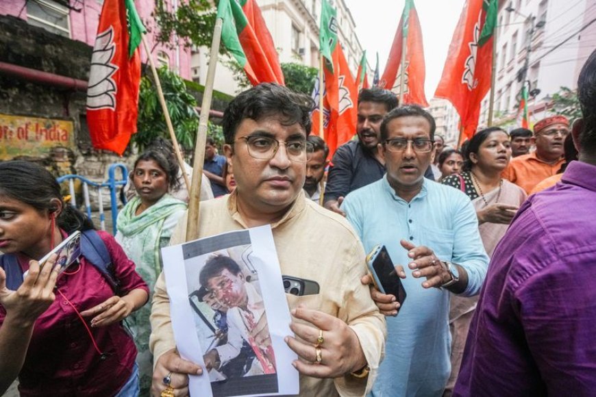 ਪੱਛਮੀ ਬੰਗਾਲ ਵਿੱਚ ਹੜ੍ਹ ਪ੍ਰਭਾਵਿਤ ਖੇਤਰ ਦੇ ਦੌਰੇ 'ਤੇ ਭਾਜਪਾ ਐੱਮਪੀ ਖਗੇਨ ਮੁਰਮੂ ਅਤੇ ਵਿਧਾਇਕ ਸ਼ੰਕਰ ਘੋਸ਼ ਭੀੜ ਹਮਲੇ ਵਿੱਚ ਜ਼ਖ਼ਮੀ