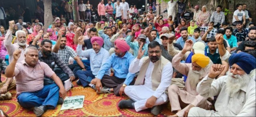 ਫਿਲੌਰ ਵਿੱਚ 300 ਤੋਂ ਵੱਧ ਘਰਾਂ ਅਤੇ ਦੁਕਾਨਾਂ ਨੂੰ ਖਾਲੀ ਕਰਨ ਦੇ ਨੋਟਿਸ; ਲੋਕਾਂ ਵੱਲੋਂ ਜ਼ਬਰਦਸਤ ਰੋਸ ਪ੍ਰਦਰਸ਼ਨ