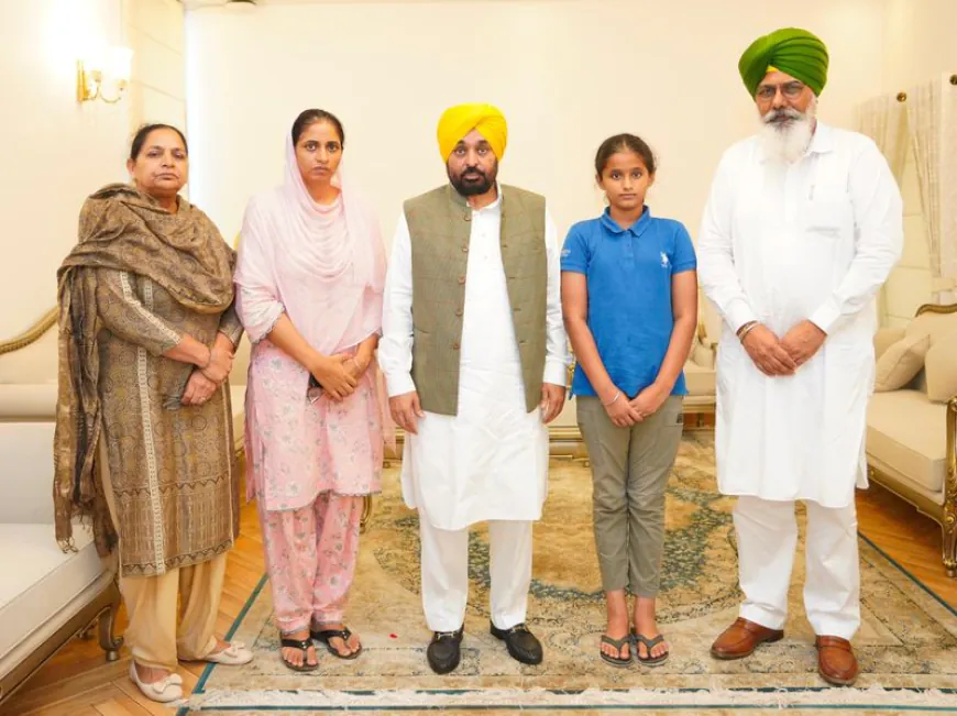 ਮੁੱਖ ਮੰਤਰੀ ਭਗਵੰਤ ਮਾਨ ਨੇ ਮਰਹੂਮ ਕਬੱਡੀ ਖਿਡਾਰੀ ਗੁਰਜੀਤ ਸਿੰਘ ਤੂਤ ਦੇ ਪਰਿਵਾਰ ਨਾਲ ਸਾਂਝਾ ਕੀਤਾ ਦੁੱਖ, ਪਤਨੀ ਲਈ ਸਰਕਾਰੀ ਨੌਕਰੀ ਅਤੇ ਪਿੰਡ ਵਿੱਚ ਖੇਡ ਸਟੇਡੀਅਮ ਦਾ ਐਲਾਨ